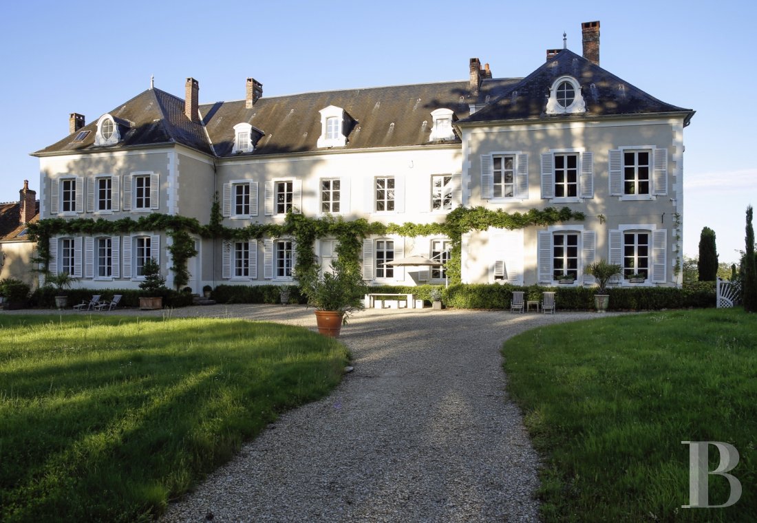 À proximité d’Auxerre, un château pas comme les autres, avec le design et l’art au cœur de l’expérience - photo  n°5