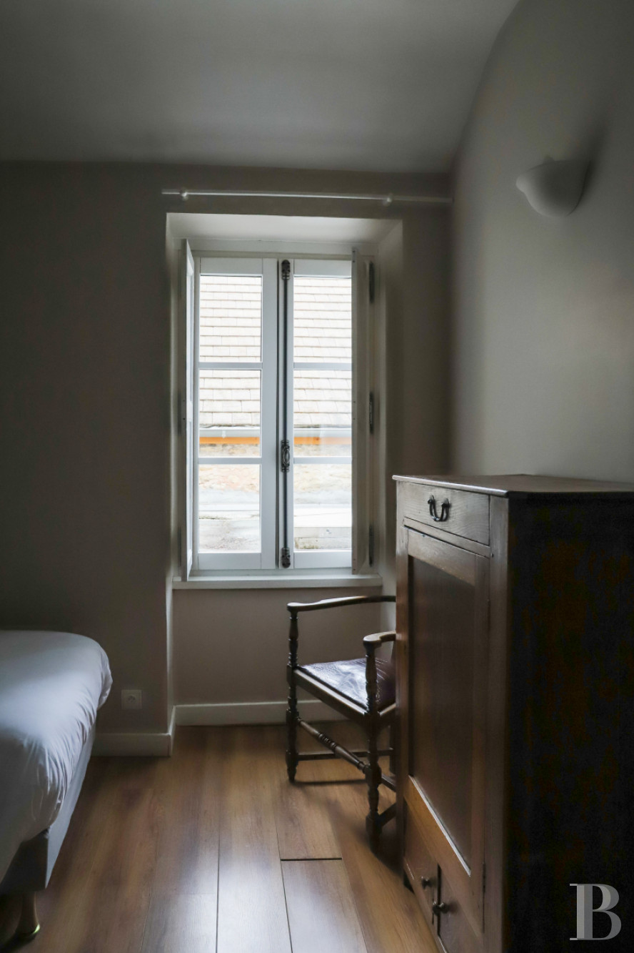 A wine estate and 16th century chateau  in the heart of Burgundy and the Auxey-Duresses vineyards - photo  n°26