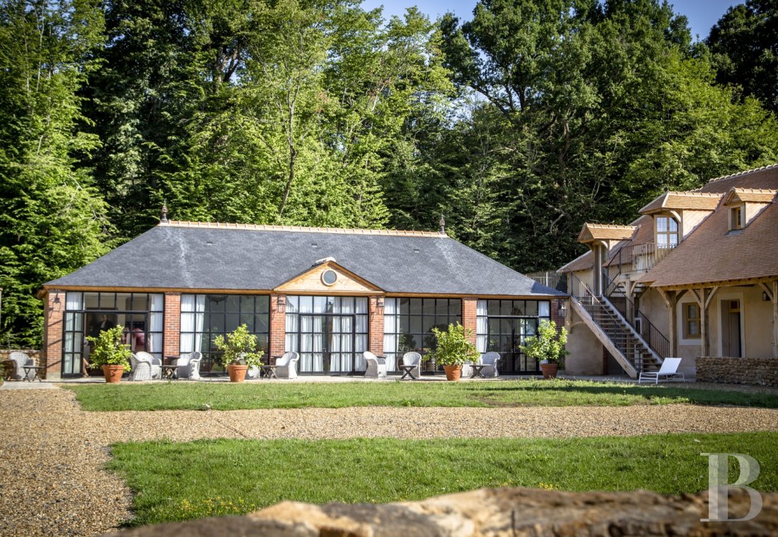 A small country chateau surrounded by a huge park on the outskirts of Le Mans, away from the world - photo  n°9