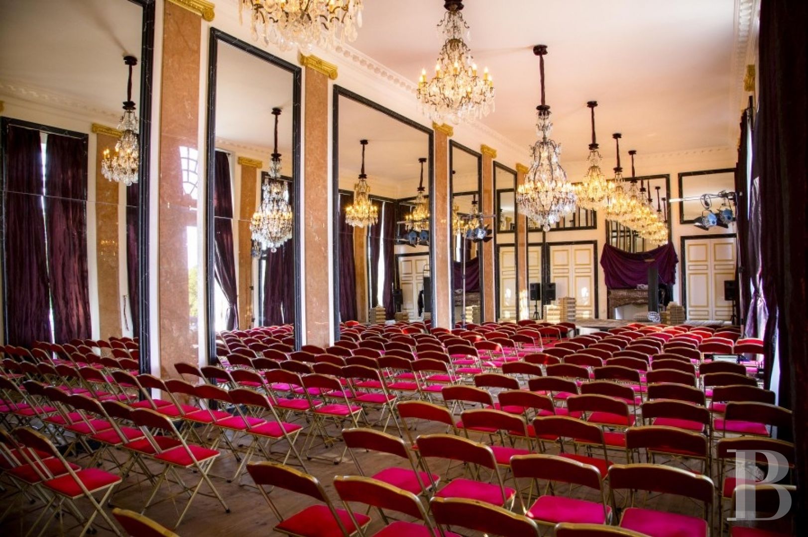 Aux portes du Mans, et à l’écart du monde,  un petit château des champs entouré d’un immense parc - photo  n°14