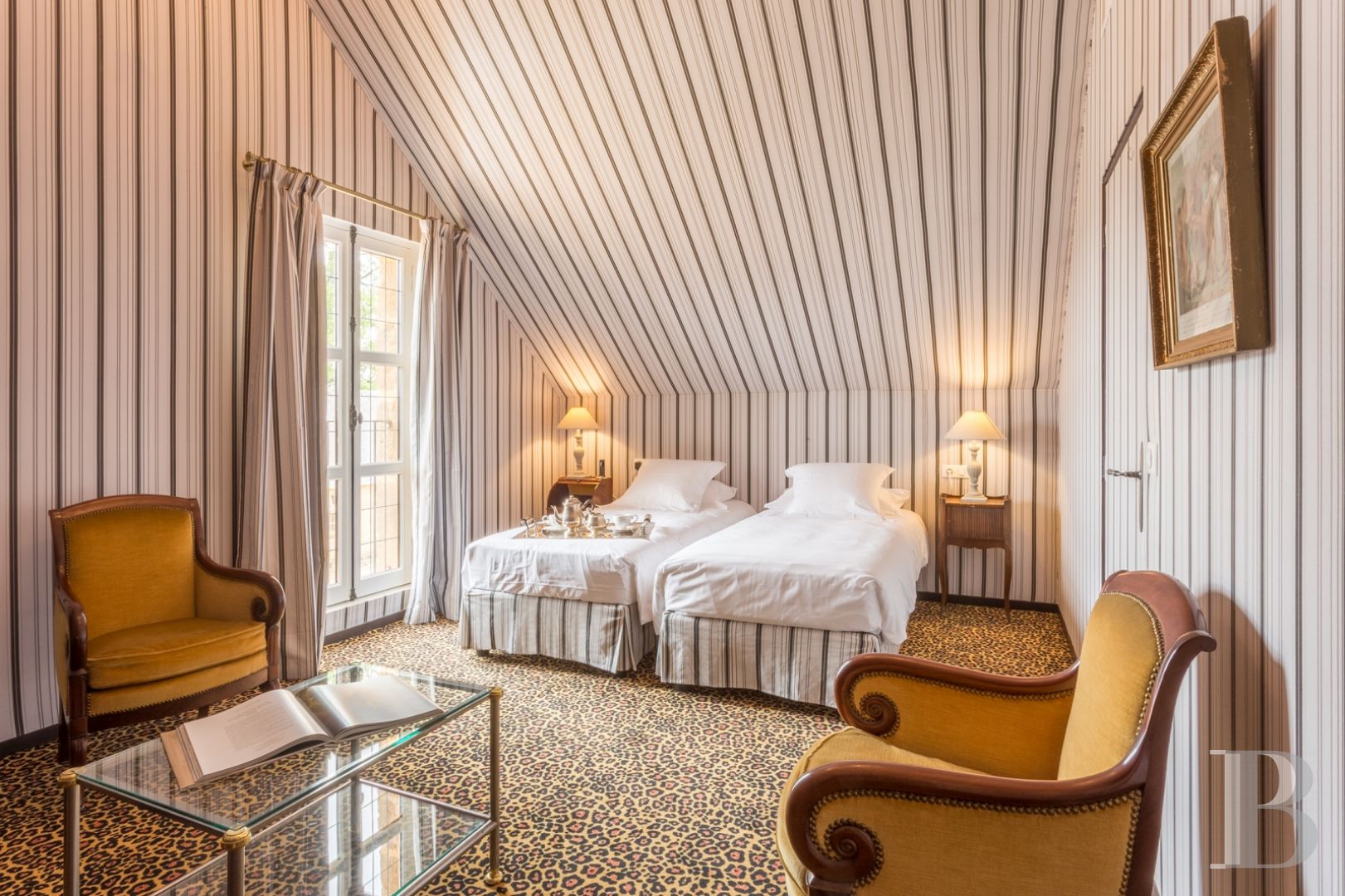 Aux portes du Mans, et à l’écart du monde,  un petit château des champs entouré d’un immense parc - photo  n°19