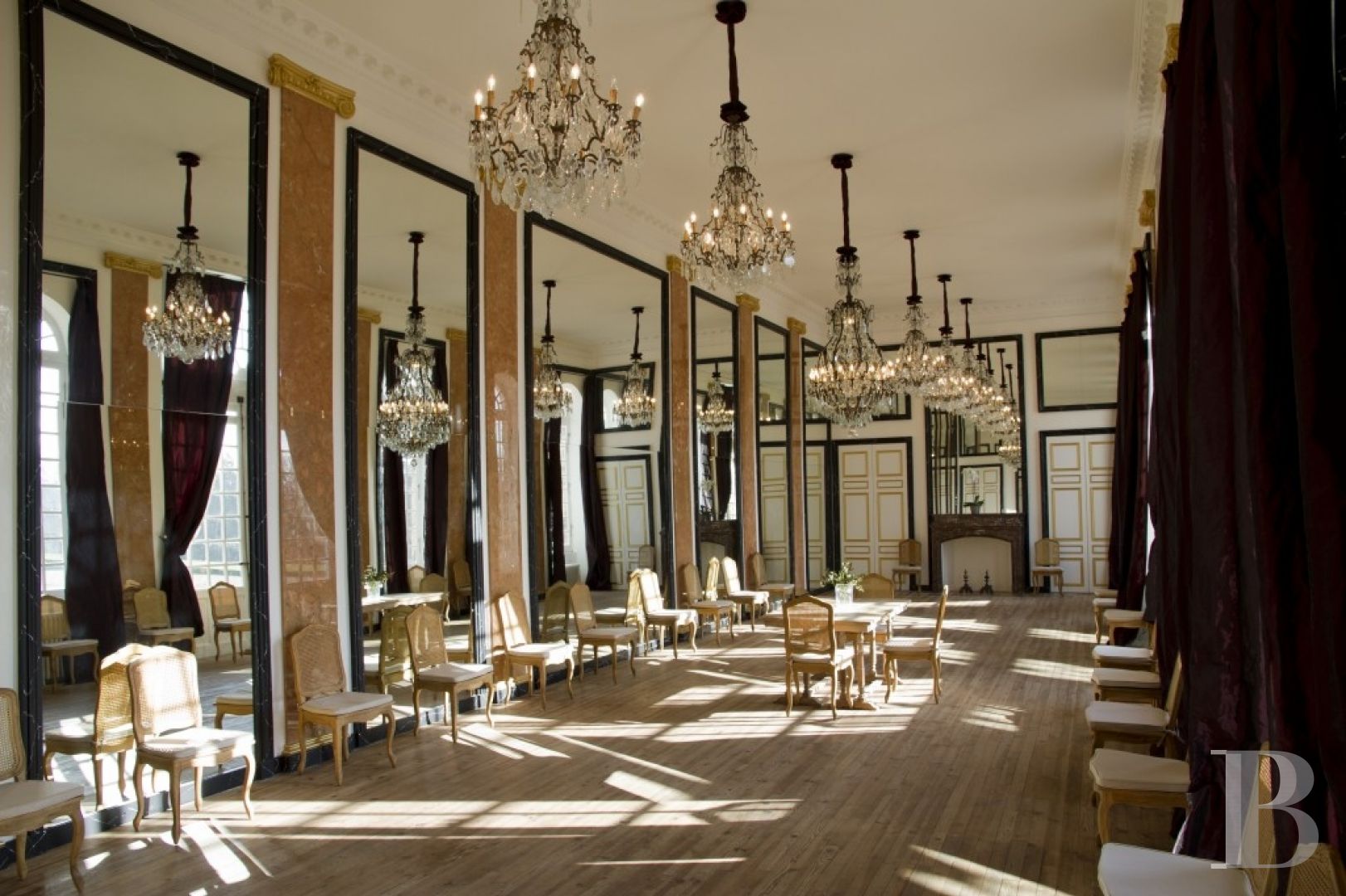 Aux portes du Mans, et à l’écart du monde,  un petit château des champs entouré d’un immense parc - photo  n°12