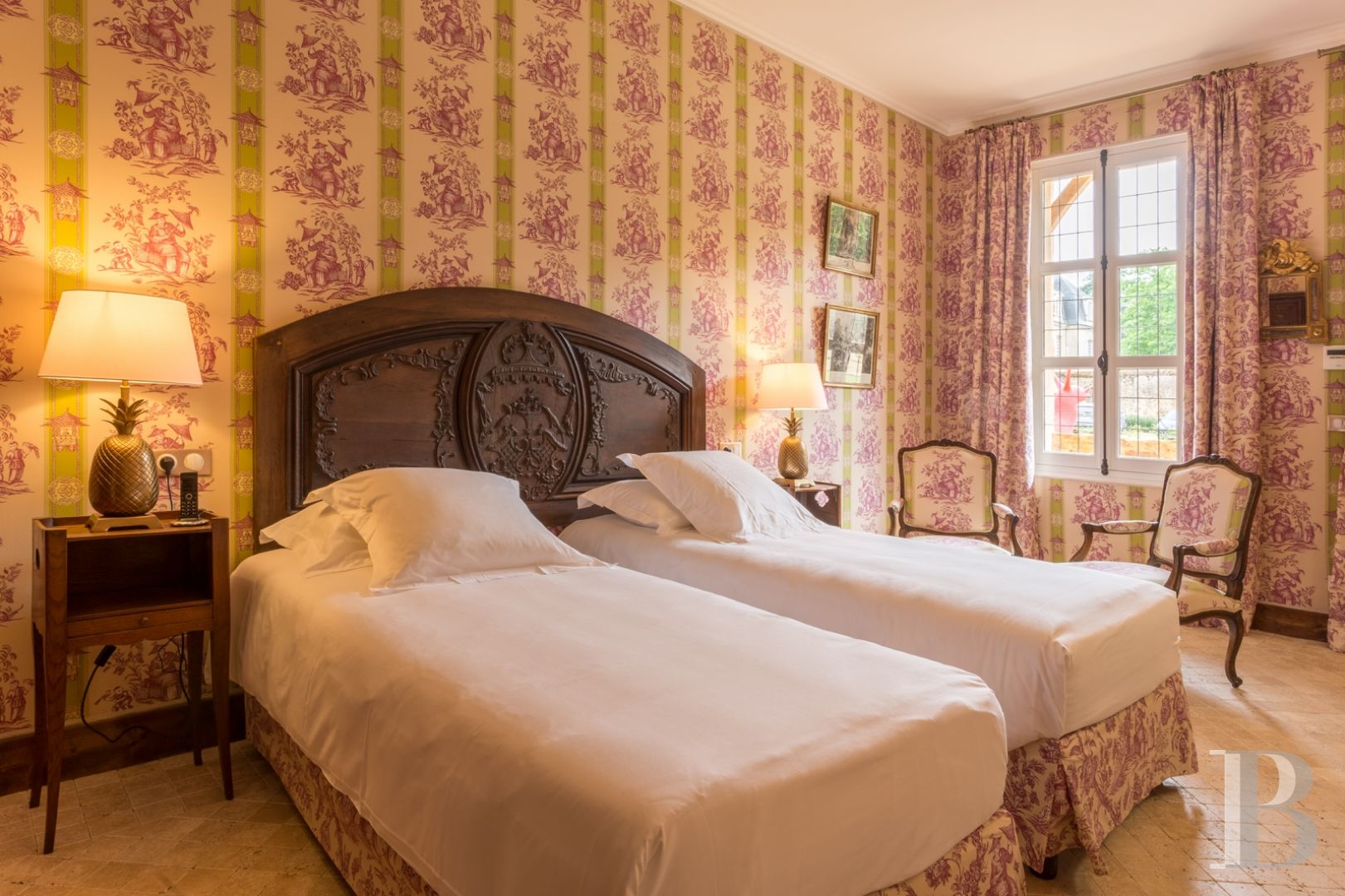 Aux portes du Mans, et à l’écart du monde,  un petit château des champs entouré d’un immense parc - photo  n°22