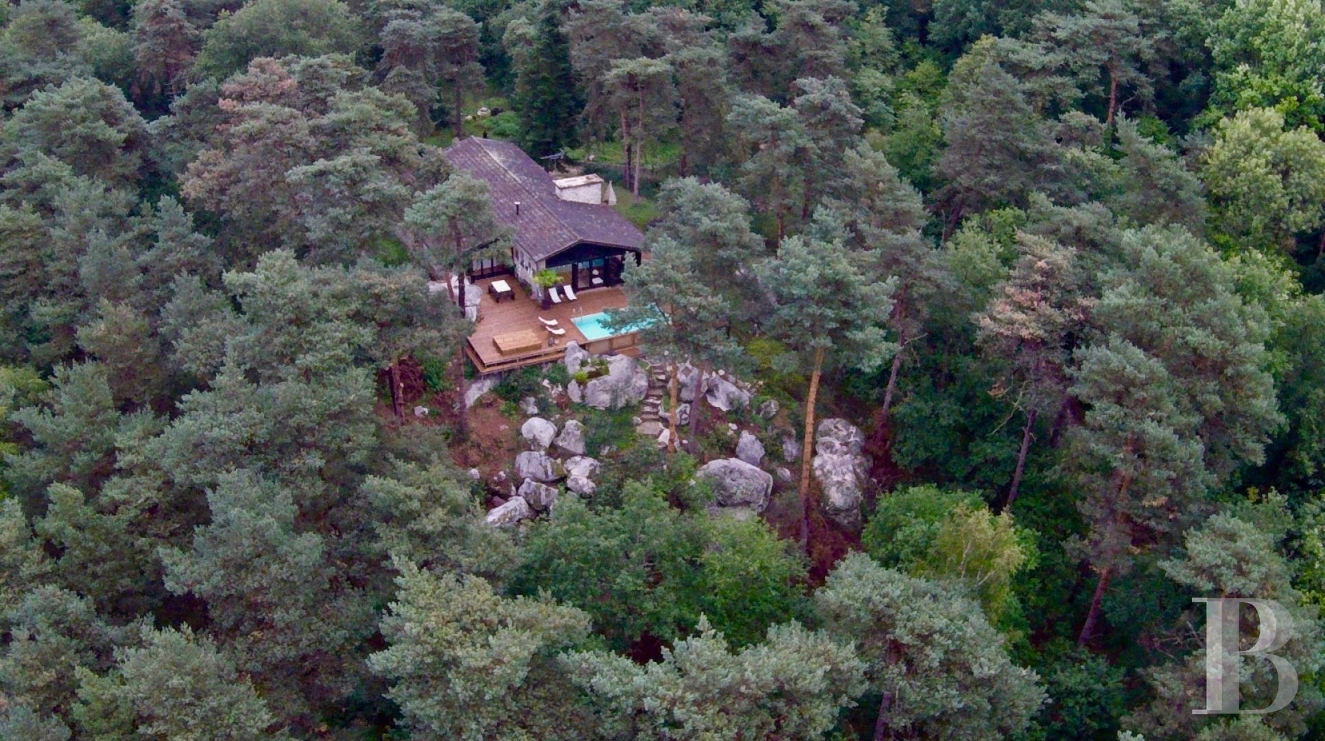Dans la forêt de Fontainebleau,  une « Prairie House » à la française  - photo  n°1