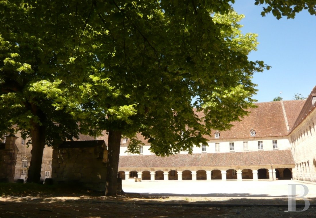 A royal Abbey classified as a historic monument in the Oise Regional Nature Park on the outskirts of Pontpoint and Pont-Ste-Maxence - photo  n°8