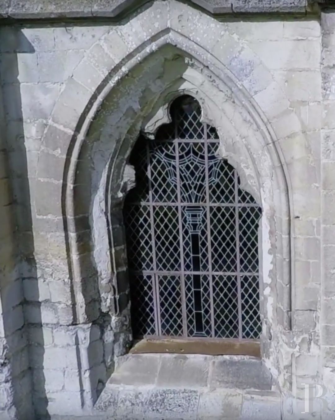 A royal Abbey classified as a historic monument in the Oise Regional Nature Park on the outskirts of Pontpoint and Pont-Ste-Maxence - photo  n°2