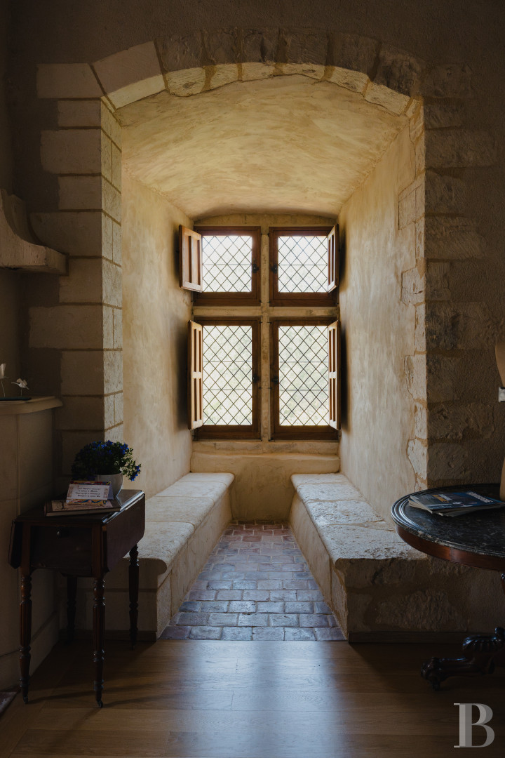 En Bourgogne, dans la Nièvre, un château d’origine médiévale dressé sur un promontoire au-dessus de l’Allier - photo  n°14