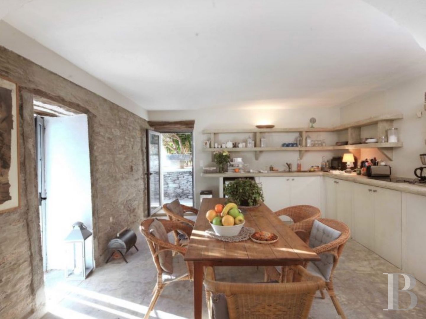 Dans les collines du pittoresque village de Nonza, une maison toute simple posée comme une vigie - photo  n°14