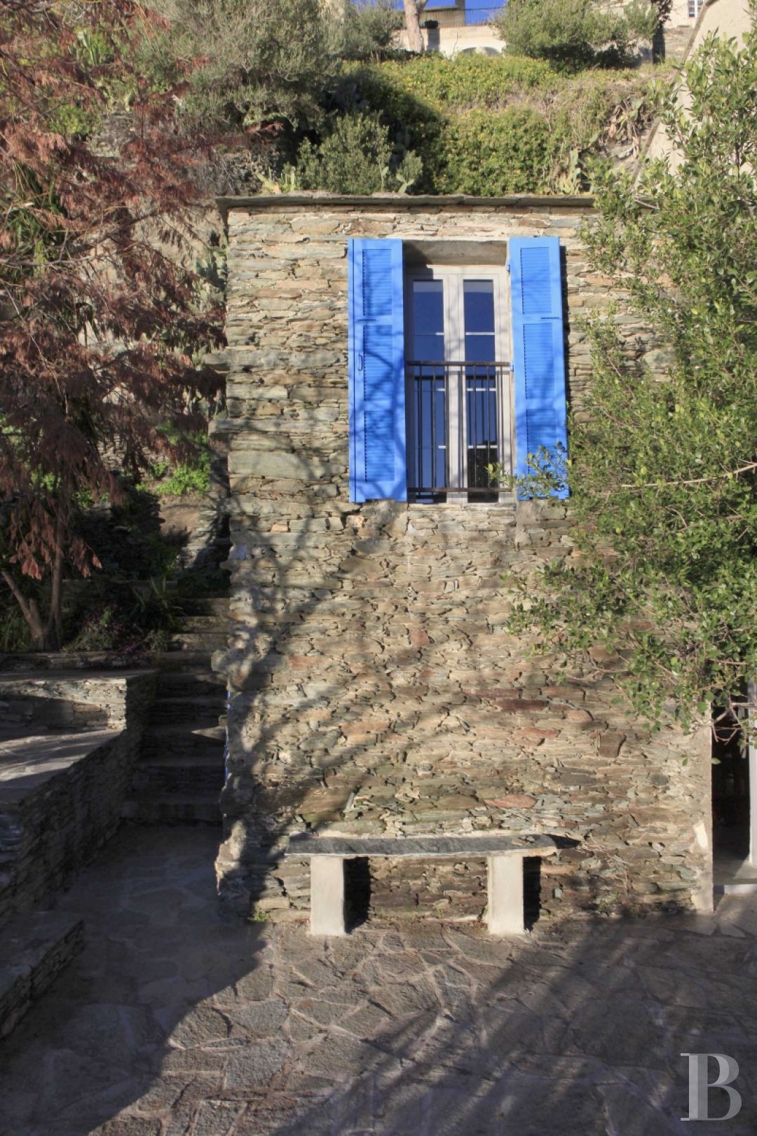 Dans les collines du pittoresque village de Nonza, une maison toute simple posée comme une vigie - photo  n°6