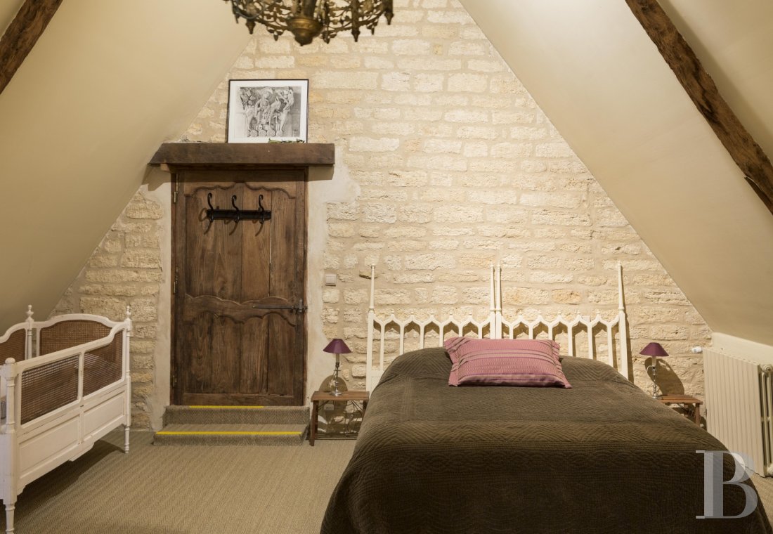 A welcoming manor perched by the edge of a river in the land of shelly sands on the way to Dinan - photo  n°32
