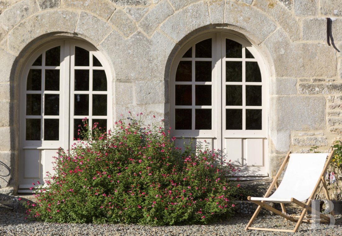 A welcoming manor perched by the edge of a river in the land of shelly sands on the way to Dinan - photo  n°8