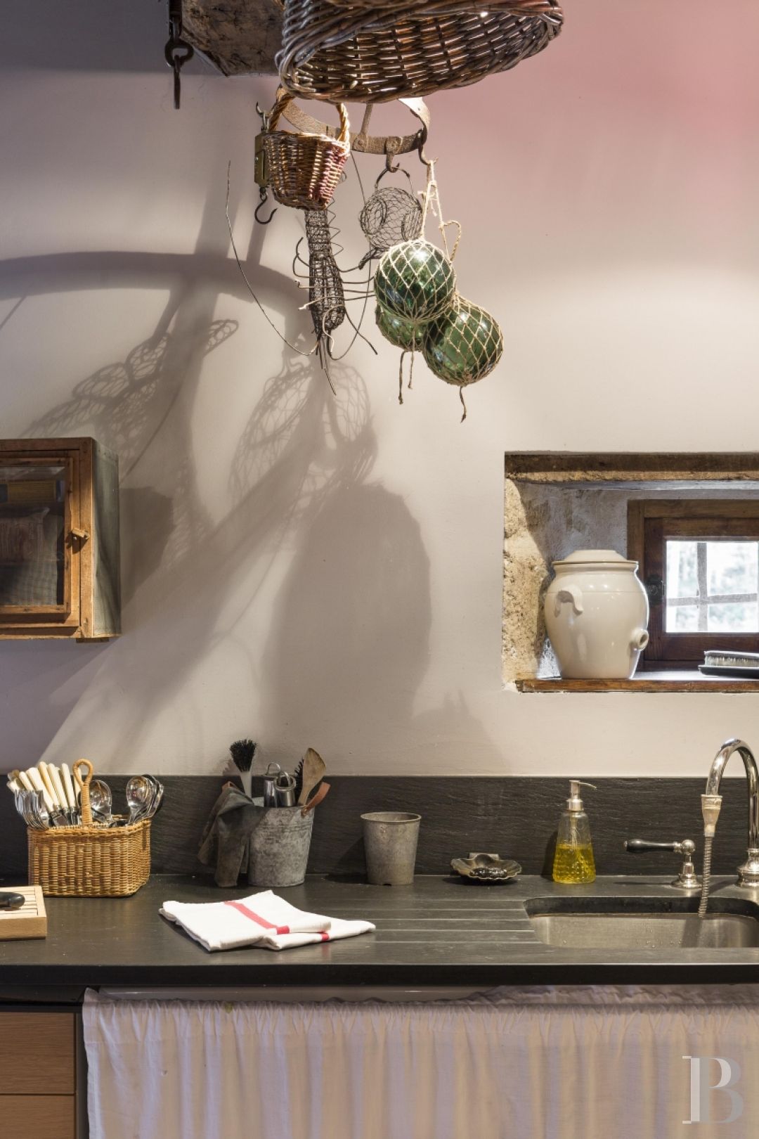 Au pays des faluns, sur la route de Dinan,  un chaleureux manoir ancré au bord d’une rivière - photo  n°19