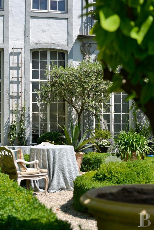 Non loin de la Lys célébrée par les poètes, un remarquable hôtel particulier gantois  - photo  n°5