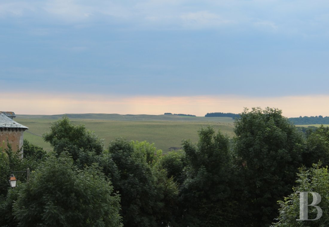 Sur le chemin de Saint Jacques de Compostelle, entre l'Aveyron, la Lozère et le Cantal,  la renaissance d’un ancien hôtel au cœur d’Aubrac - photo  n°4