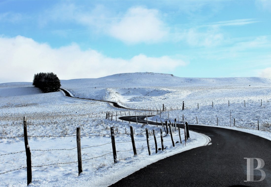Sur le chemin de Saint Jacques de Compostelle, entre l'Aveyron, la Lozère et le Cantal,  la renaissance d’un ancien hôtel au cœur d’Aubrac - photo  n°5