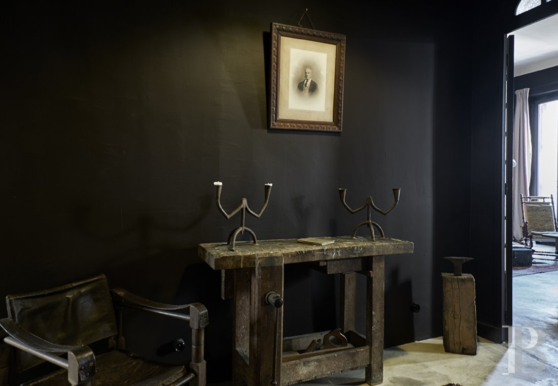 A museum-apartment above a hardware store near to the Old Port in Marseille - photo  n°7