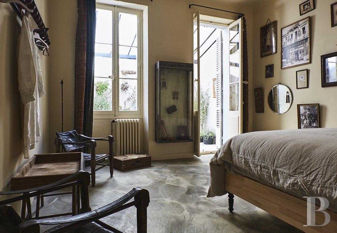 A museum-apartment above a hardware store near to the Old Port in Marseille - photo  n°8