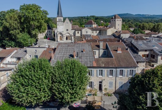 Dans l'Ain, entre Lyon et Genève, une ancienne école transformée en maison d’hôtes - photo  n°2