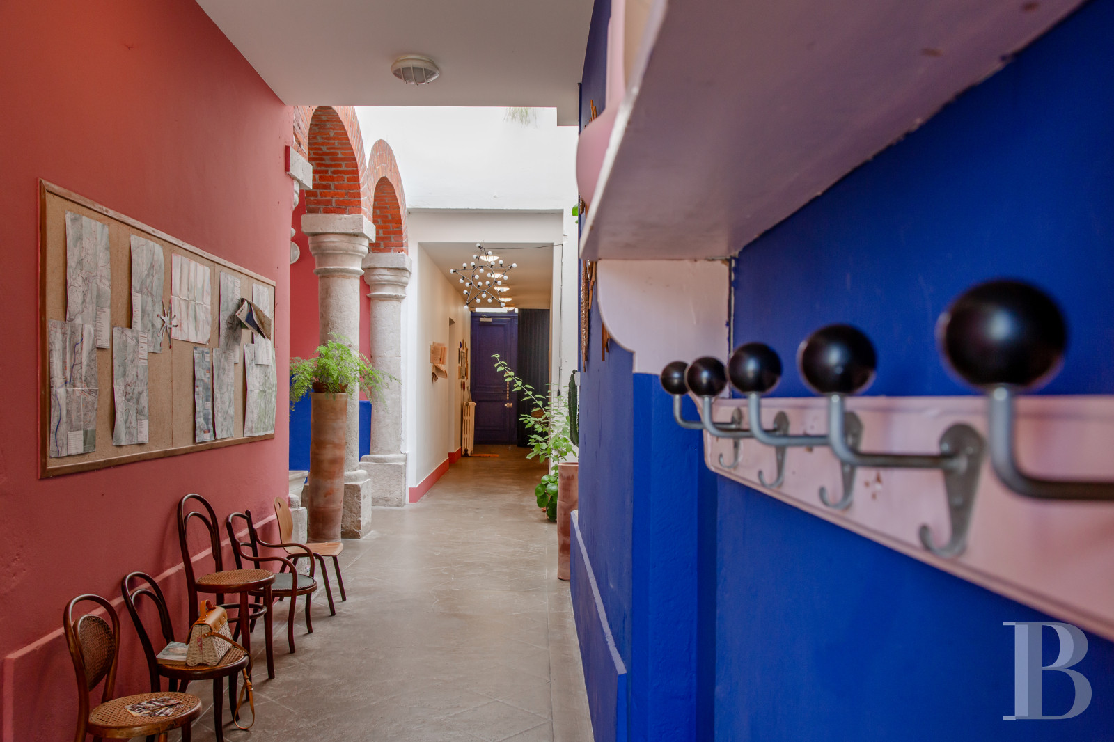 Dans l'Ain, entre Lyon et Genève, une ancienne école transformée en maison d’hôtes - photo  n°6