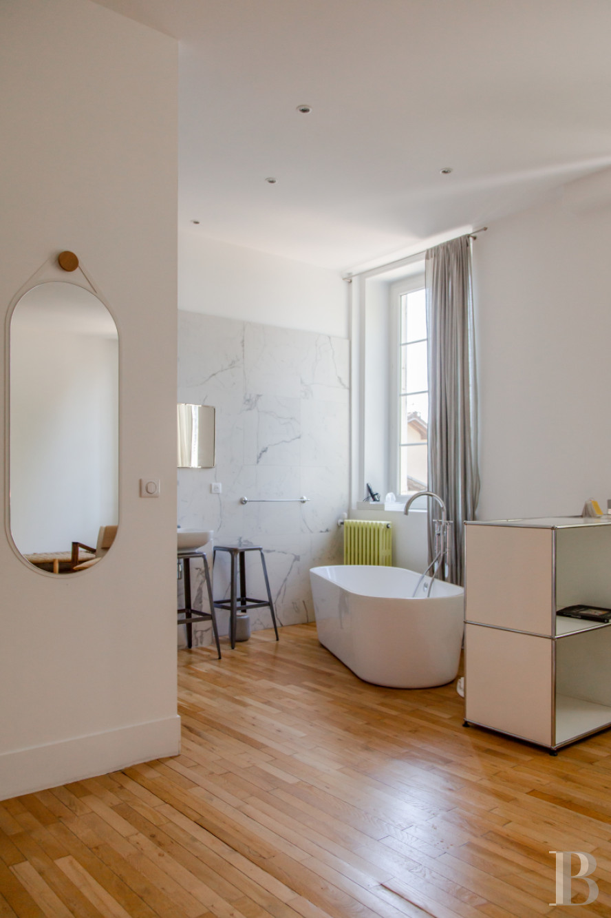 Dans l'Ain, entre Lyon et Genève, une ancienne école transformée en maison d’hôtes - photo  n°12