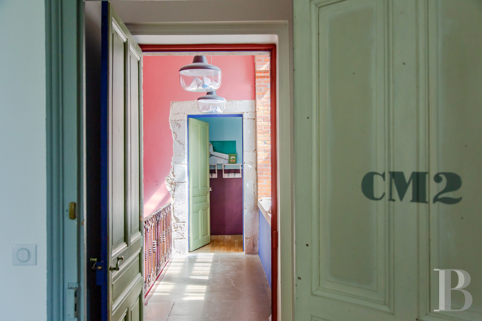 Dans l'Ain, entre Lyon et Genève, une ancienne école transformée en maison d’hôtes - photo  n°10